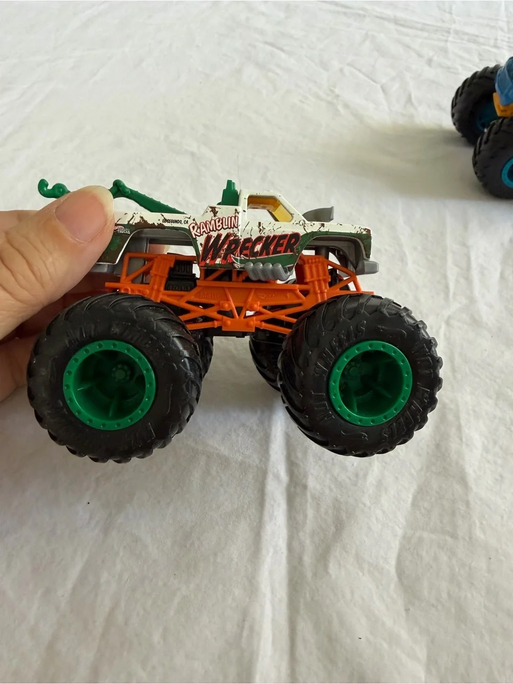 Hot Wheels 1:64 Die-Cast Monster Trucks Lot Ramblin' Wrecker & Crush Delivery